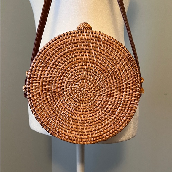 Lulus Braided Rattan Crossbody Bag - Picture 8 of 12